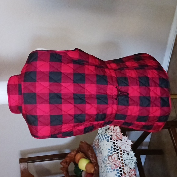 Relativity Red and Black Checkered Women's Vest - Picture 6 of 12